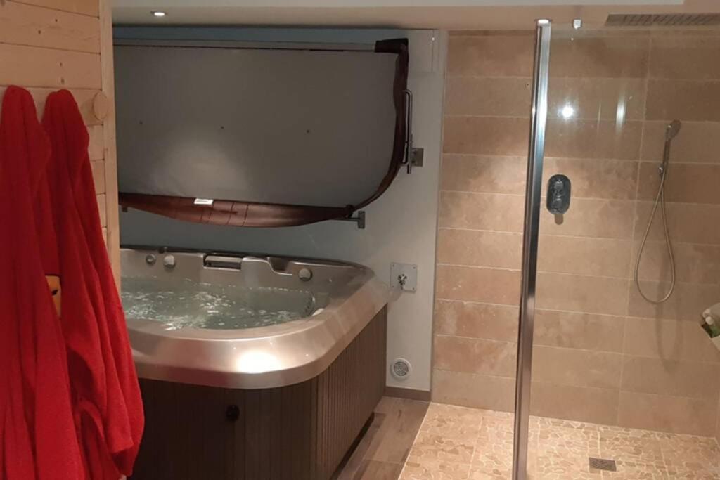 Les Spas Insolites - Le Spa Du Moulin Saint-Junien Eksteriør bilde